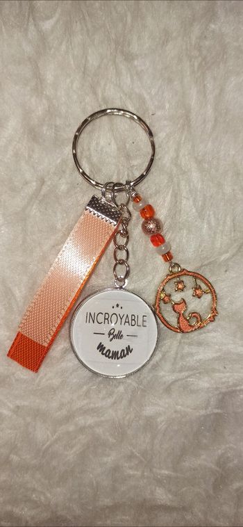 Porte clé belle maman " Incroyable belle maman "