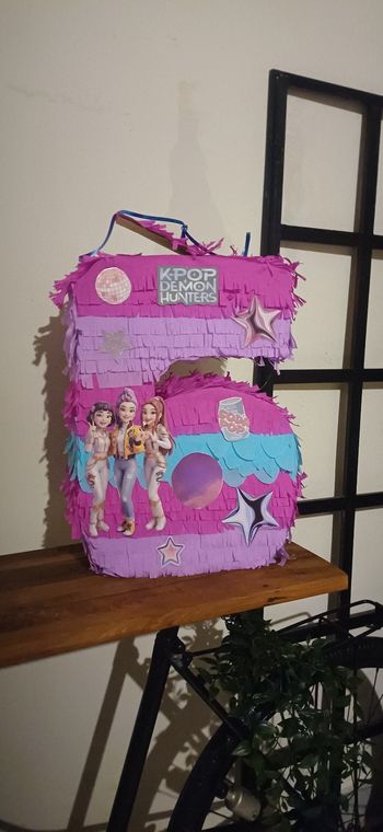 Pinatas anniversaire 6ans K-pop 