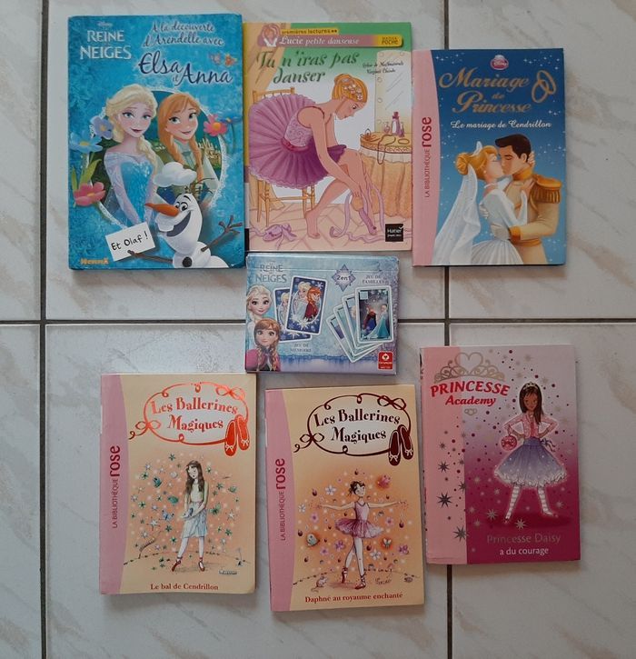 Lot livres et jeu Cartes