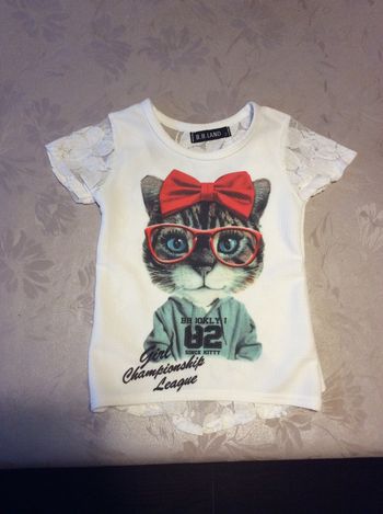Tee shirt dentelle motif chat 2 ans