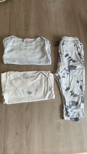 Lot de 4 vêtements Zara 18/24 mois