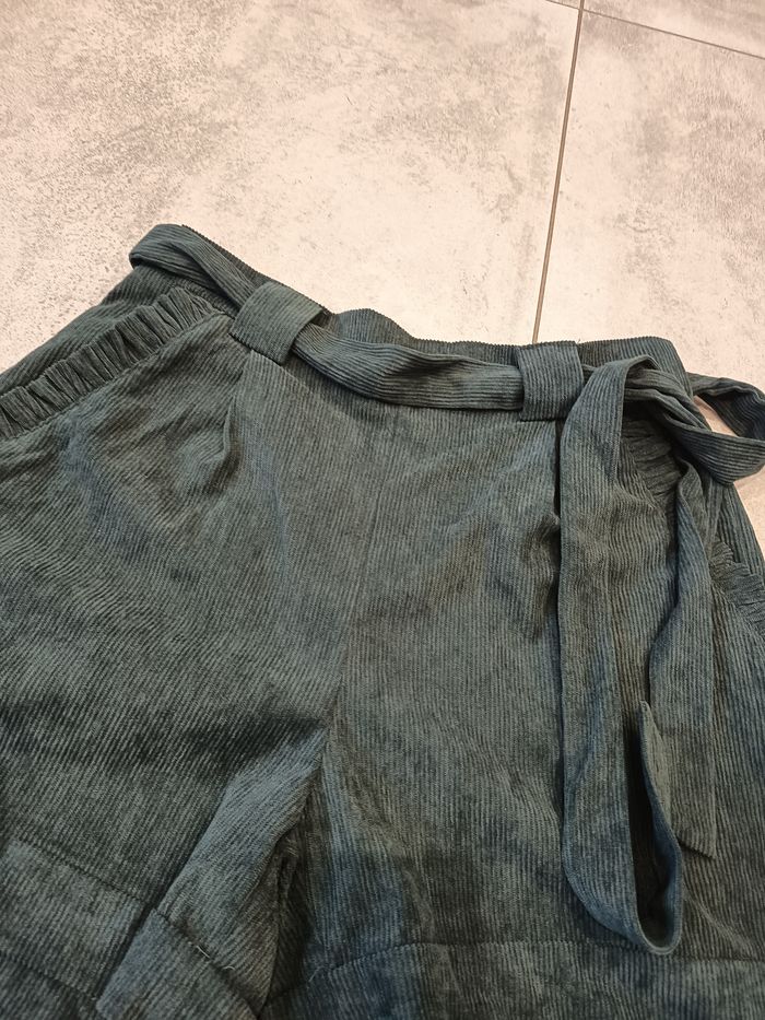 Short velours vert Emma et ella neuf taille 40 - photo numéro 5
