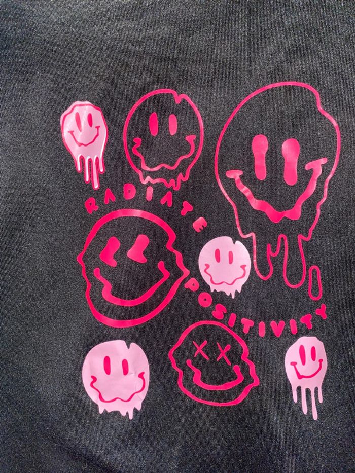 Sweat à capuche noir très bon état - photo numéro 4