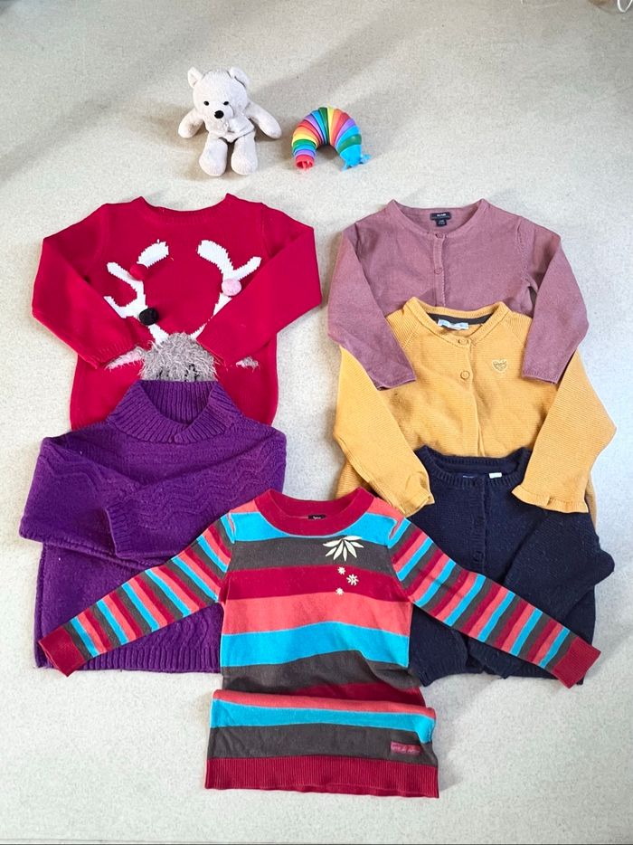 Lot de 7 pulls/gilets 2-3 ans