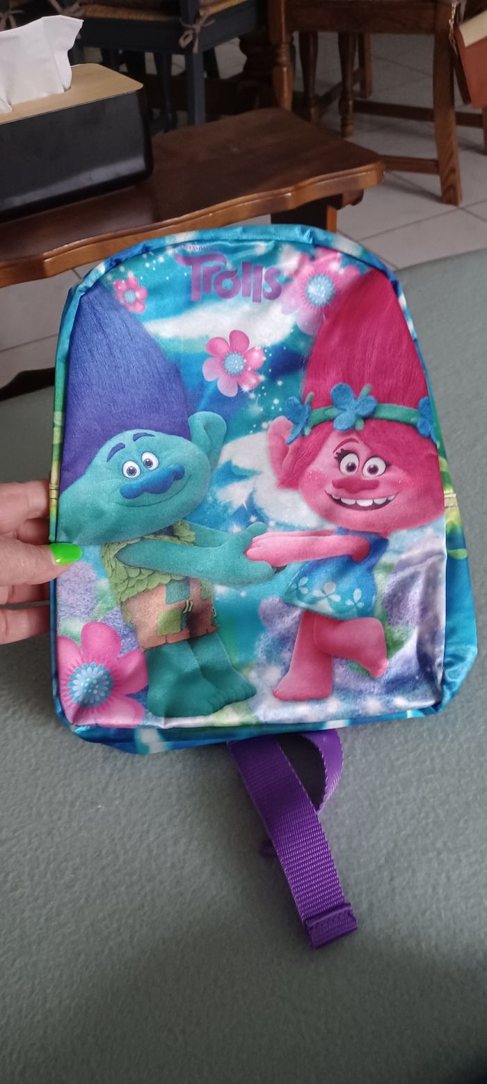 Très beau petit sac à dos