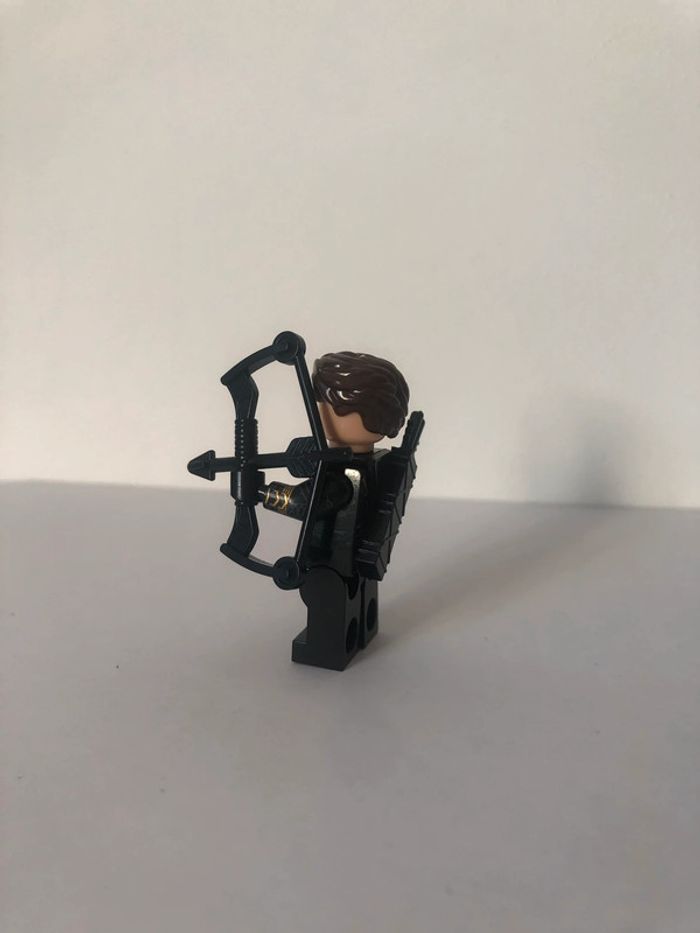 Figurine type lego Hawkeye. Marvel - photo numéro 2
