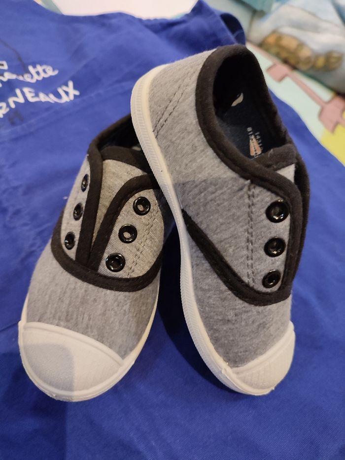 Chaussure neuve t23