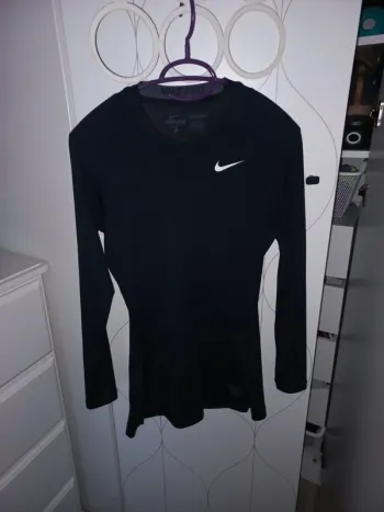 Haut Nike sport
