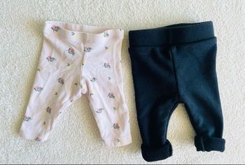 Lot de 2 leggings « tape à l’œil » et « Kiabi » taille 1 mois