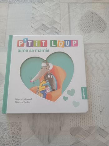 Livre P'tit loup aime sa mamie