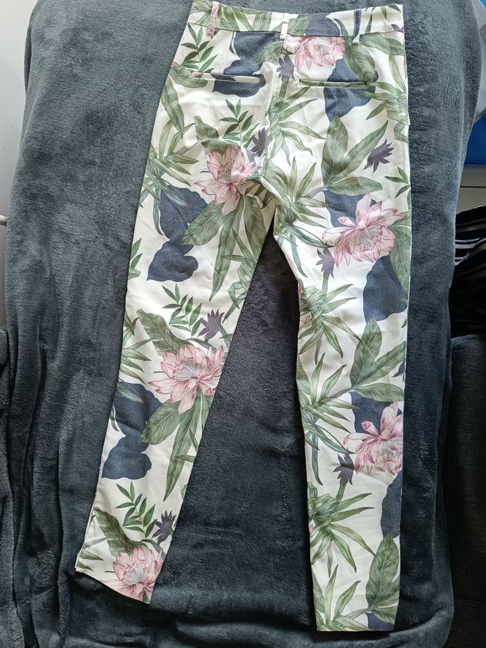 Pantalon fleuri - photo numéro 3