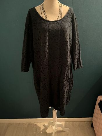 Très jolie robe à longue manche femme vert foncé