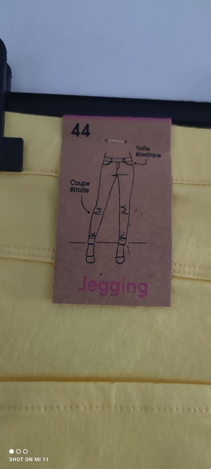 Jegging jaune neuf T44 - photo numéro 3