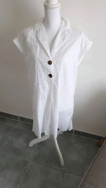 Neuve avec étiquette robe tunique blanche Taille 40