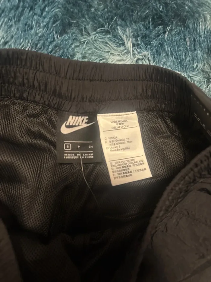 Short Nike noir NEUF avec étiquette – Taille S - photo numéro 2
