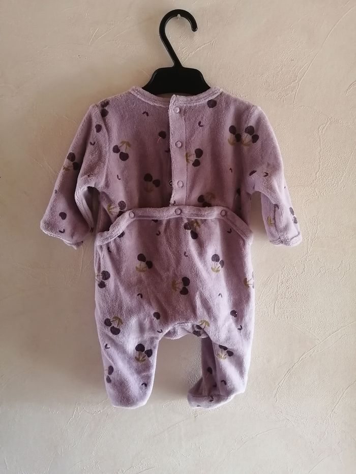 Lot de 2 pyjamas 1 mois de marque kiabi - photo numéro 3