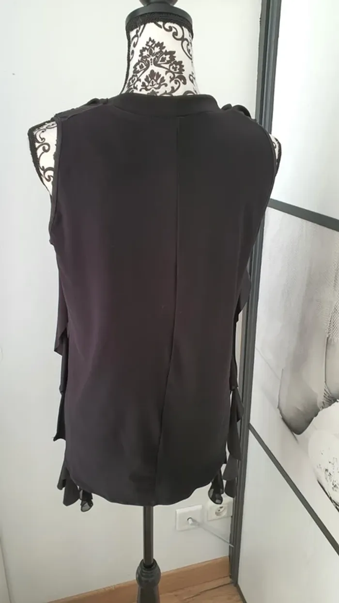 Haut sans manche de la marque Patago - photo numéro 3