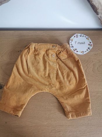 Pantalon moutarde en velour bébé mixte 1mois bout'chou tbe