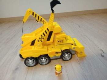 Ruben et sa pelleteuse PAT PATROUILLE