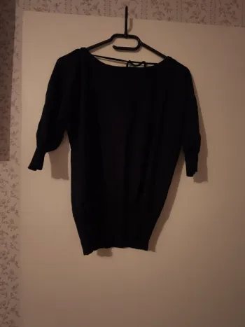 Pull noir