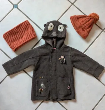Ensemble manteau snood et bonnet