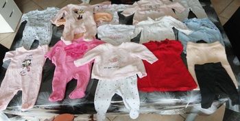 Vend Lot Affaires Bébé 3mois Fille bon état