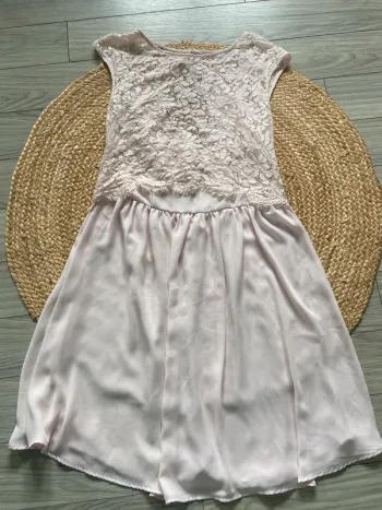 🌸 Jolie robe de cérémonie rose pâle détails dentelle Taille 40 🌸