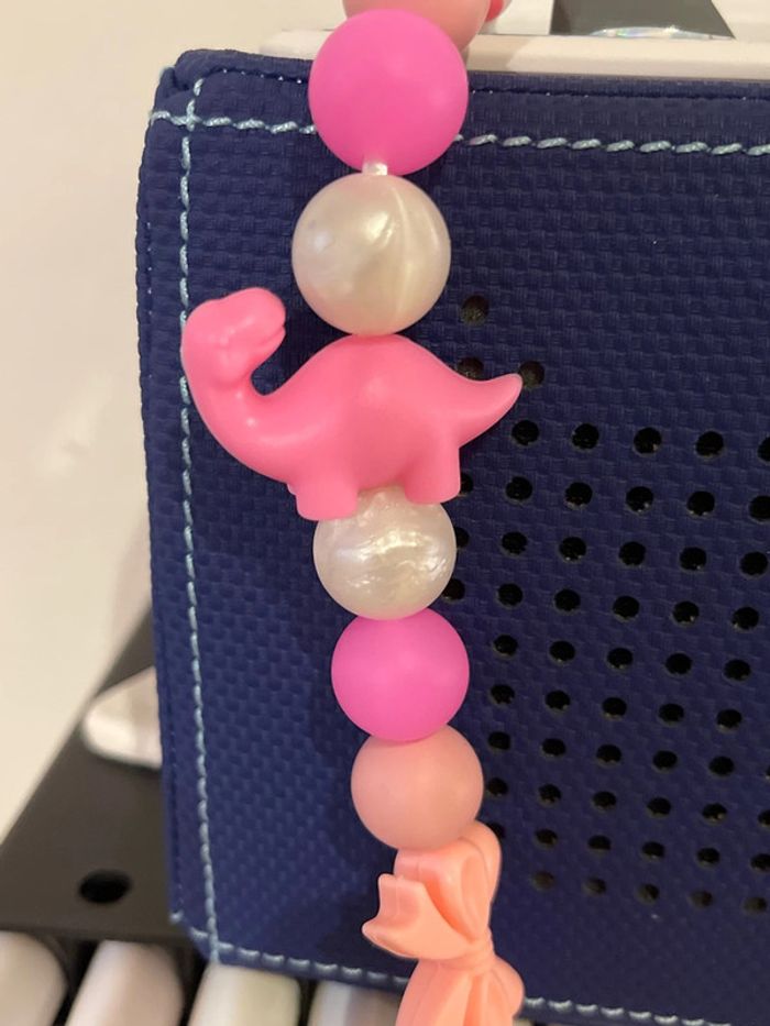 Cache poussière dino rose - photo numéro 2