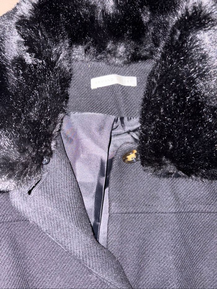 Manteau Armand Thiery noir en très bon état - photo numéro 3