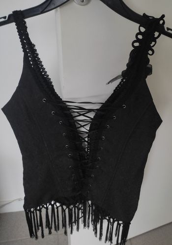 Corset noir à lacets