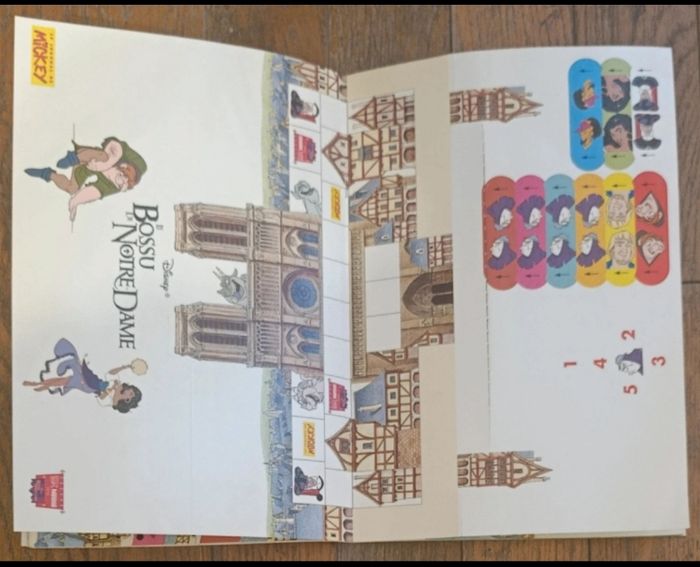 Ancien journal de mickey avec cadeau jeu Bossu de notre dame N°2322 de 1996 vintage