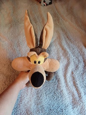 Peluche bip bip le coyote