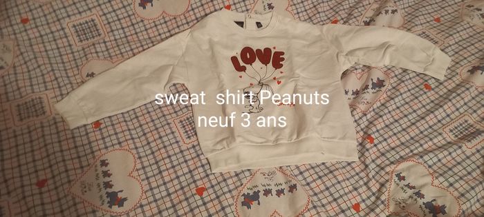 Sweat Peanuts neuf blanc