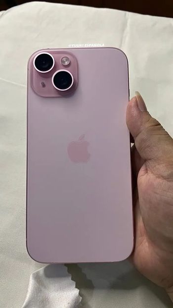 I p h o n e 1 5 p l u s