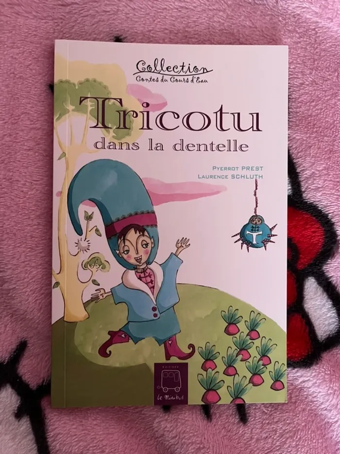 Tricotu dans la dentelle