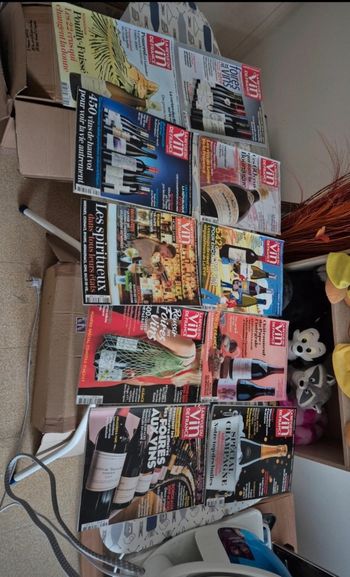 18 livres " la revue des vins de France "