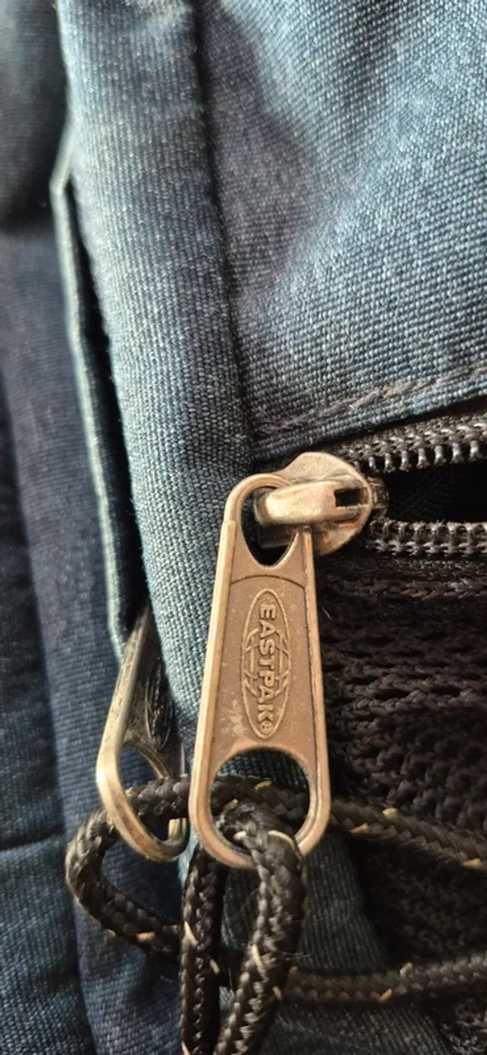 Grand sac Eastpak - photo numéro 13