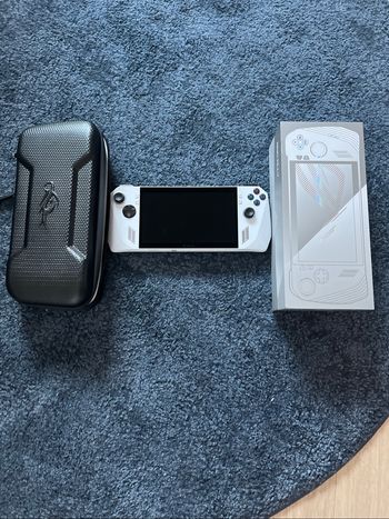 Asus Rog Ally parfait état + étui de transport et écran de protection