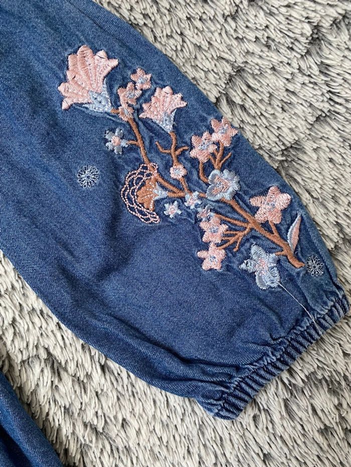 Robe en jeans avec broderies aux manches Verbaudet - 4 ans - photo numéro 2