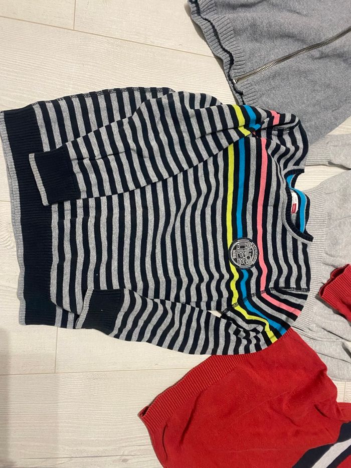 Lot de pull et gilet 8 ans - photo numéro 2