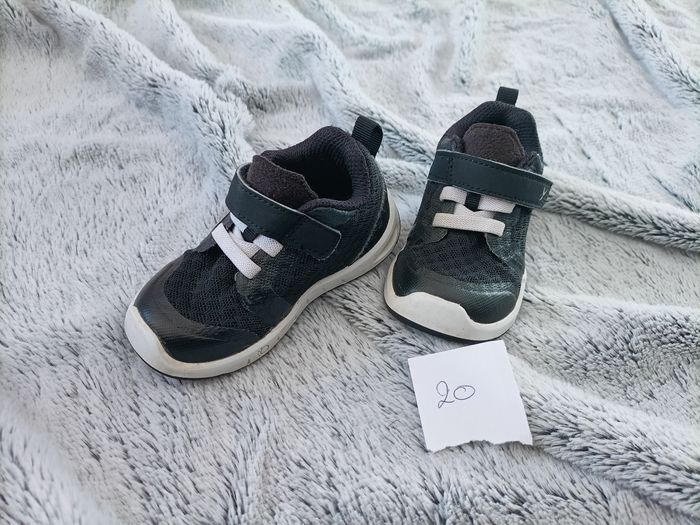 Baskets garçon taille 20