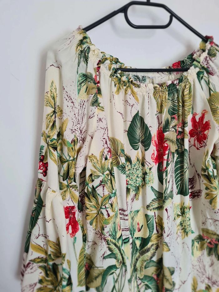 Blouse épaule dénudées fleurie taille 40 42 - photo numéro 2