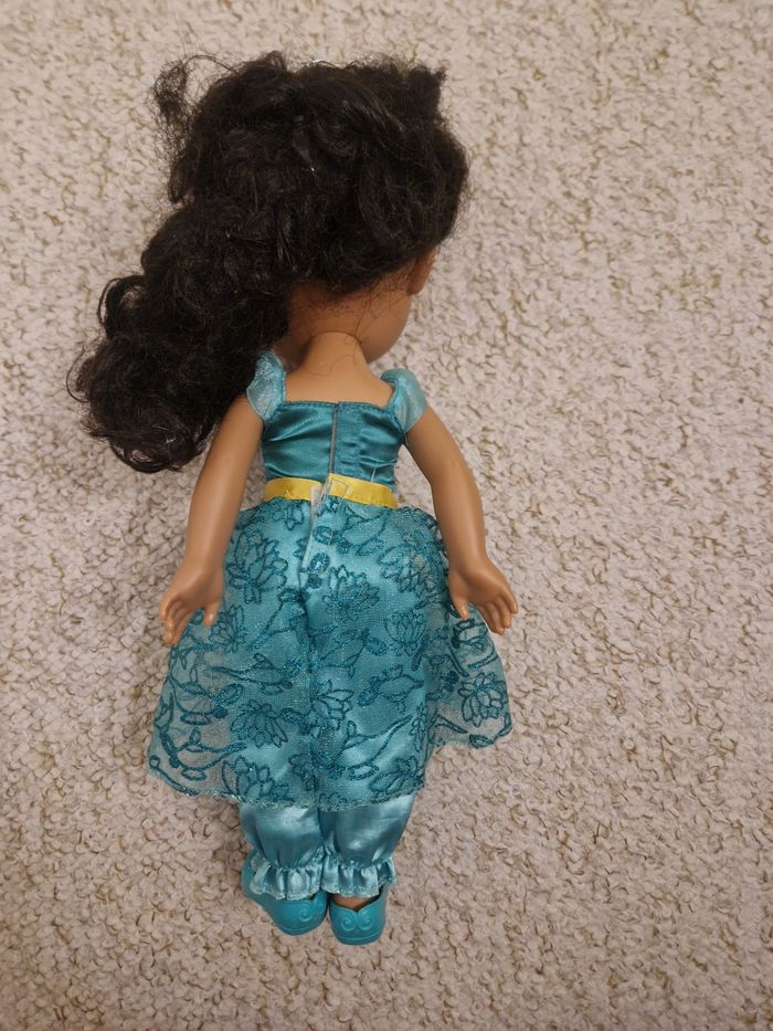 Poupée Jasmine Princesse - photo numéro 3