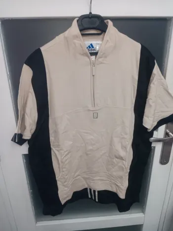 Adidas vintage polo taille S manche courte zippé beige noir