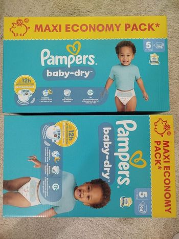 Lot de 2 maxi economy pack couches Pampers taille 5 - ENVOI RAPIDE