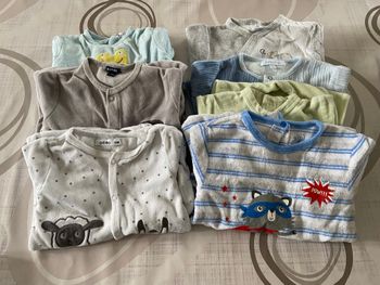 Lot 7 pyjamas 6 mois