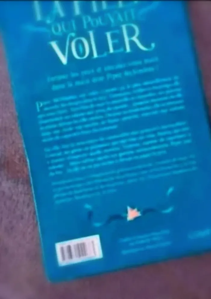Livre la fille qui pouvait voler très bon état - photo numéro 2