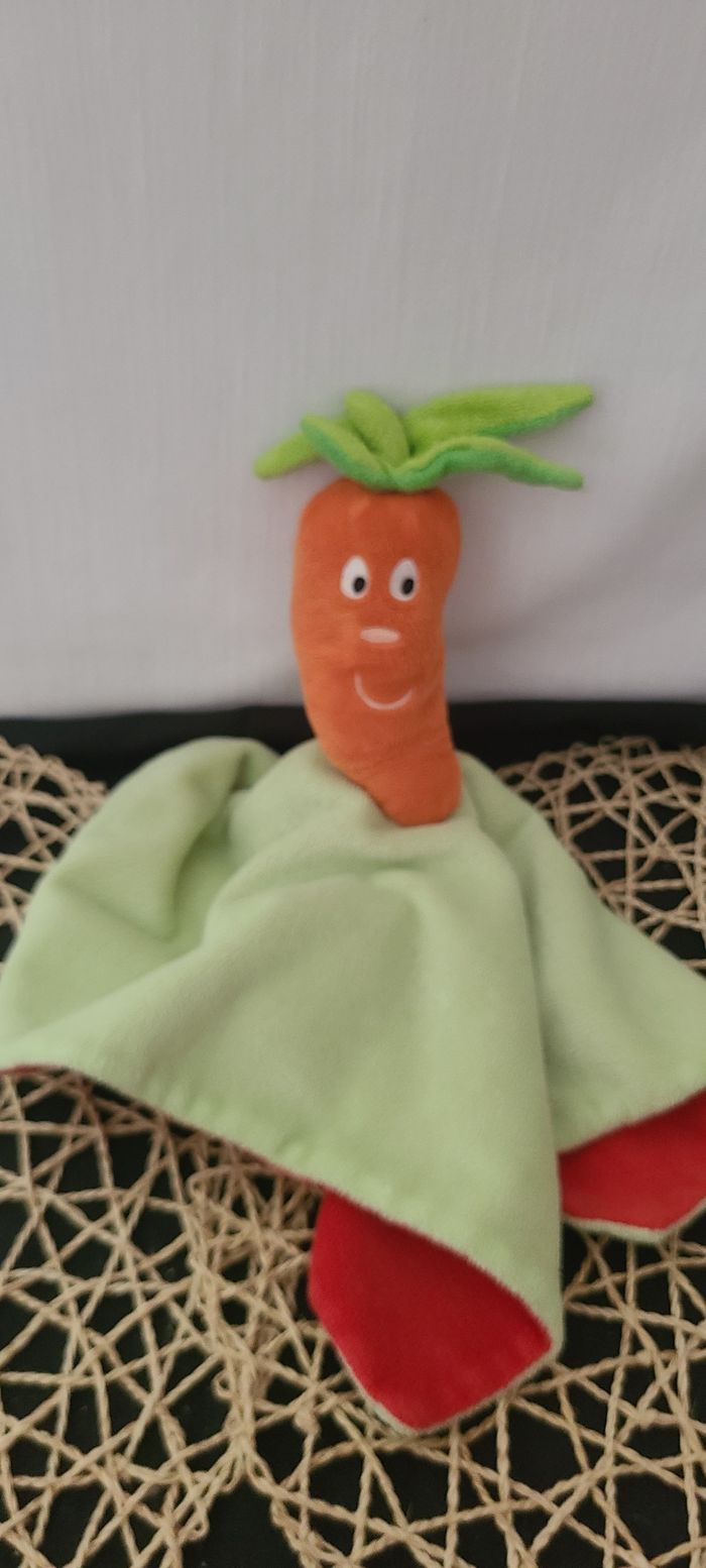 P'TIT DODO  DOUDOU CAROTTE PLAT VERT ROUGE - photo numéro 2