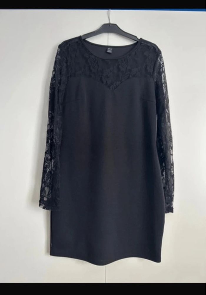 Shein : robe noir dentelle