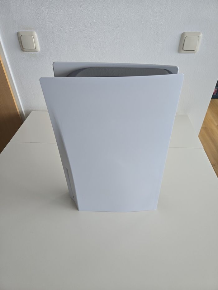 Sony PlayStation 5 - 825 Go blanc (édition disque, deux manettes) - photo numéro 5